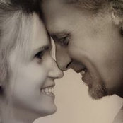 Aaron N Laurie Hares foto