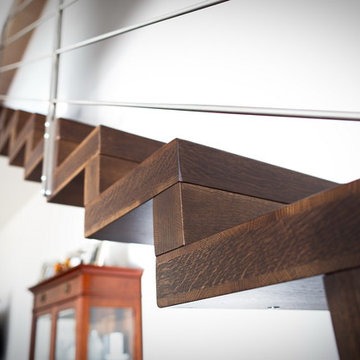 Scala e parquet in rovere spazzolato tinto carbone