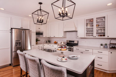 Trendy kitchen photo in Seattle
