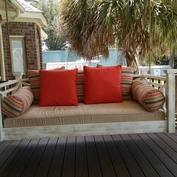 The Classic Columbia Hanging Bed
