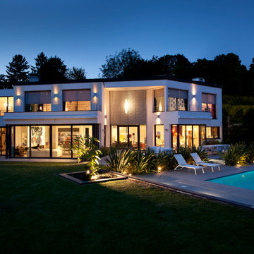 Day to night, protect your home with rolling shutters