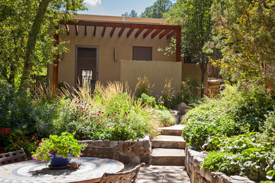 Trendy exterior home photo in Albuquerque