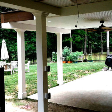 Steel frame deck with drainage system
