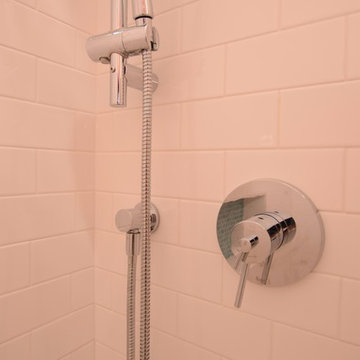 Pink Wallpaper Bathroom
