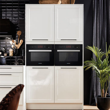 AV5040 - High gloss shaker style