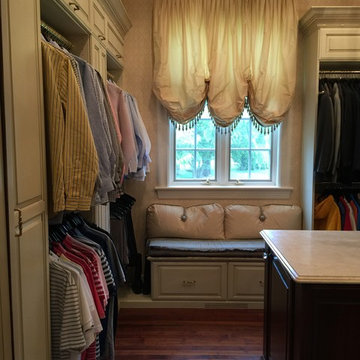 Glamorous Walk-In Closets