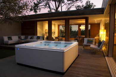 Inspiration for a contemporary backyard hot tub remodel in San Francisco