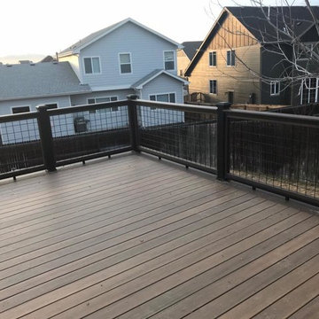 Hog Wire Railing and Deck