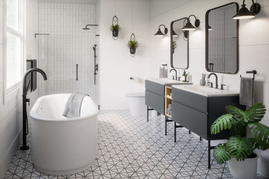 Modelo de cuarto de baño principal, doble y de pie minimalista con puertas de armario negras, bañera exenta y ducha empotrada