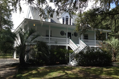 Traditional exterior home idea in Charleston