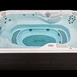 Jacuzzi&reg; J-13 PowerPlay&trade; - Hot Tubs