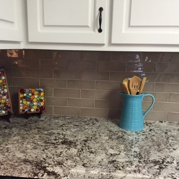 Tuileries Fedora Backsplash
