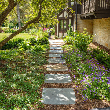 Traditional Garden Path - Fox Point