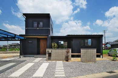 他の地域にある中くらいなモダンスタイルのおしゃれな住まいの写真