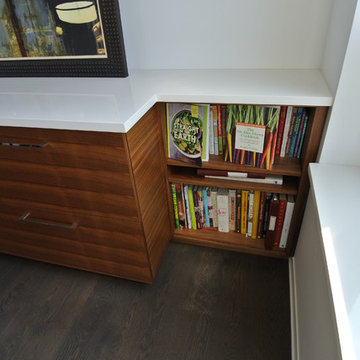 Custom Kitchen with High Grade Plastic Finished Cabinets
