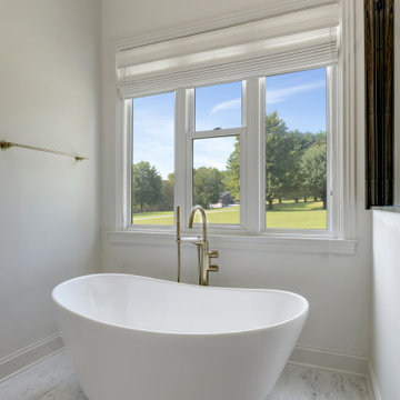 Elegant tile bath