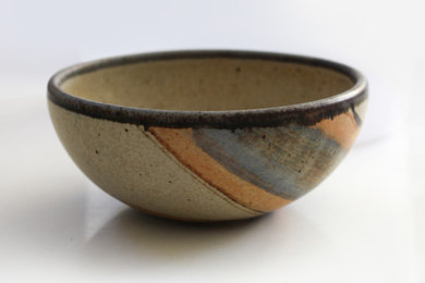Handmade trinket bowl | Natural and earthy tones in a swirl design