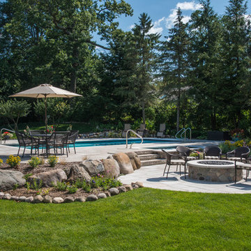 Lake Delavan, WI Swimming Pool and Hot Tub