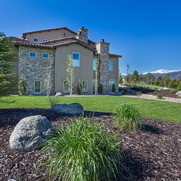 Vine Cliff Residence