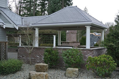 Inspiration for a timeless patio remodel in Portland