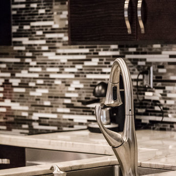 modern kitchen wengue colored with white macaubas quartzite countertop
