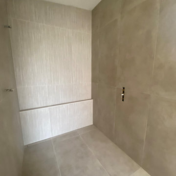 Nehalem Large Format Tile Masterbath