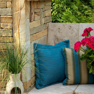 Atlanta Sugarloaf Traditional Outdoor Living Space