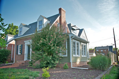 Example of a minimalist exterior home design in Richmond