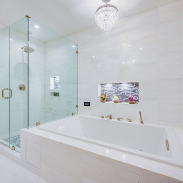 Second Bathroom Jacuzzi Tub/Shower