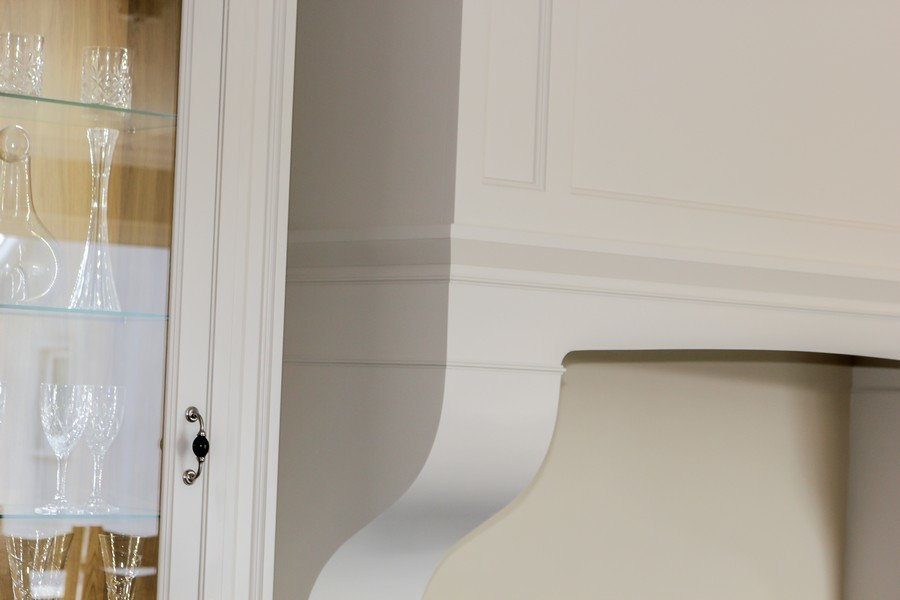 Deluxe Handcrafted & Hand-painted In-Frame kitchen,