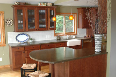 Kitchen - craftsman kitchen idea in Portland