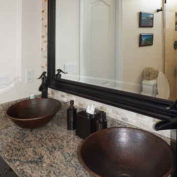 15" Round Wired Rim Vessel Hammered Copper Sink (VR15WDB)