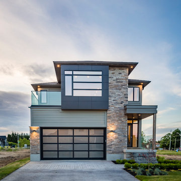 Modern Home with Clapboard Siding in Waterloo, CND