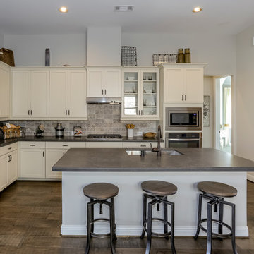 Houston, Texas | Lago Mar - Premier Juniper Kitchen