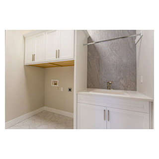 Tempo Side Load - Laundry Room - Seattle - by Prodigy Homes Inc. | Houzz