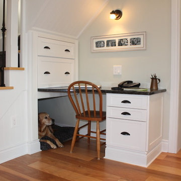 Custom White Kitchen & Cabinetry
