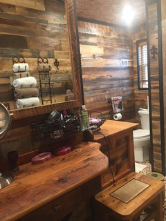 Your Guide to a Rustic-Style Bathroom