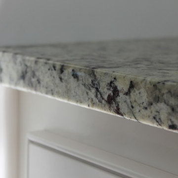 Kitchen, Granite Eased Edge, St. Cecilia Light Granite