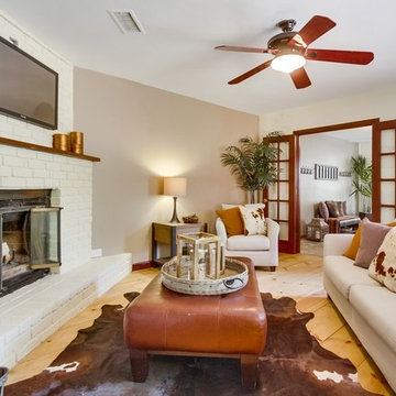 LIVING ROOM STAGING OF VACANT COTTAGE - VIEW 2
