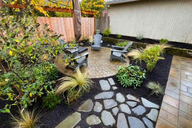 Inspiration for a contemporary patio remodel in Seattle