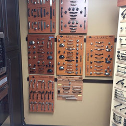 Cabinet Knobs and Handles - Products