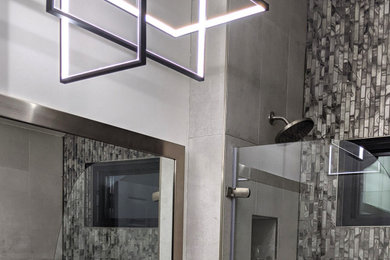 Inspiration for a modern bathroom remodel in Boise
