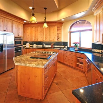 Tucson's Knotty Alder Shaker Kitchen