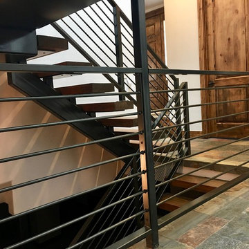 Eagle Landing - Floating Mono Beam Staircase & Horizontal Railings