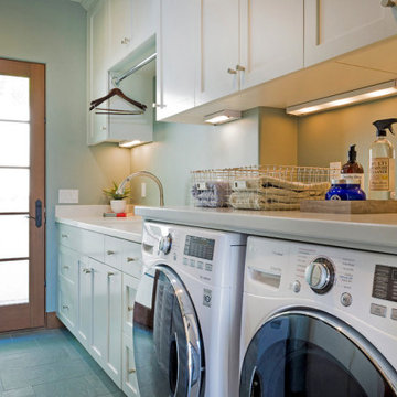 La Canada Blvd Residence: Laundry Room