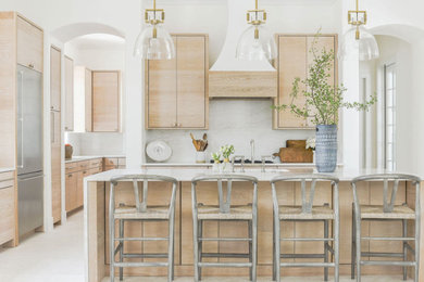 Example of a kitchen design in Miami