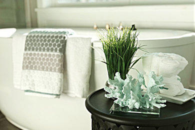 Example of a bathroom design in Sacramento