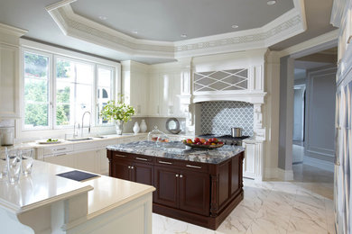 Inspiration for a timeless kitchen remodel in New York