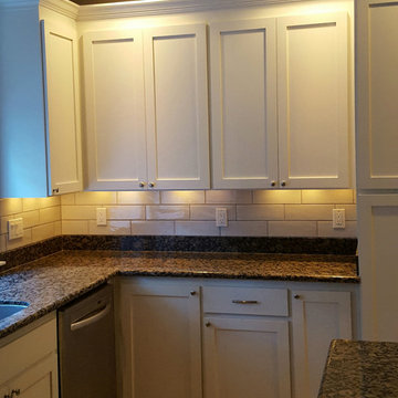 Transitional kitchen in Kenmore, WA