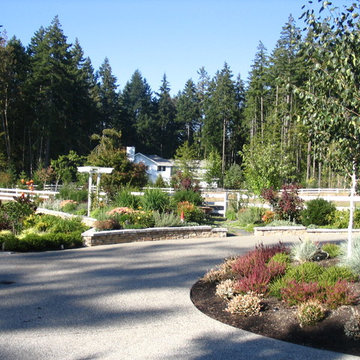 Contemporary Farmhouse Garden